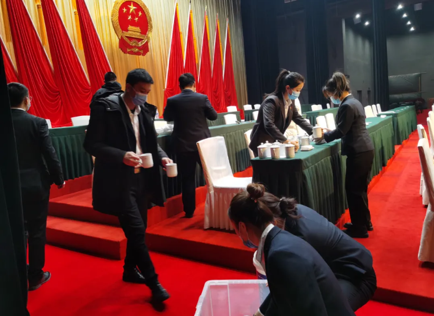 老街腾龙集团成功保障市政协十五届一次会议市人大十七届一次会议圆满召开